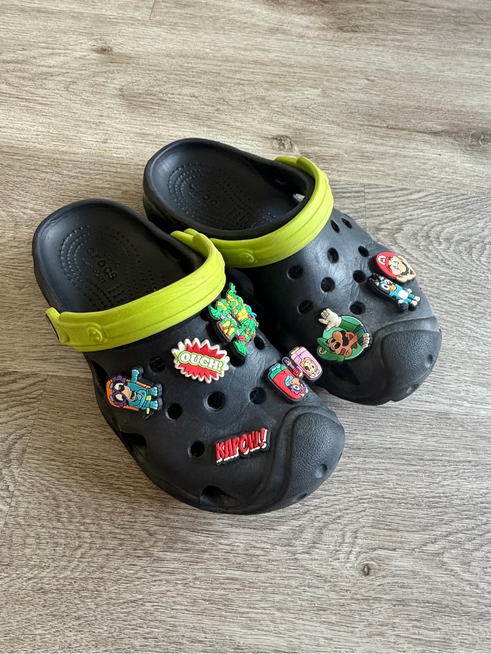 Crocs Kids Classic All Terrain Clog Black Lime Green J2 Youth Size 2 With Charms